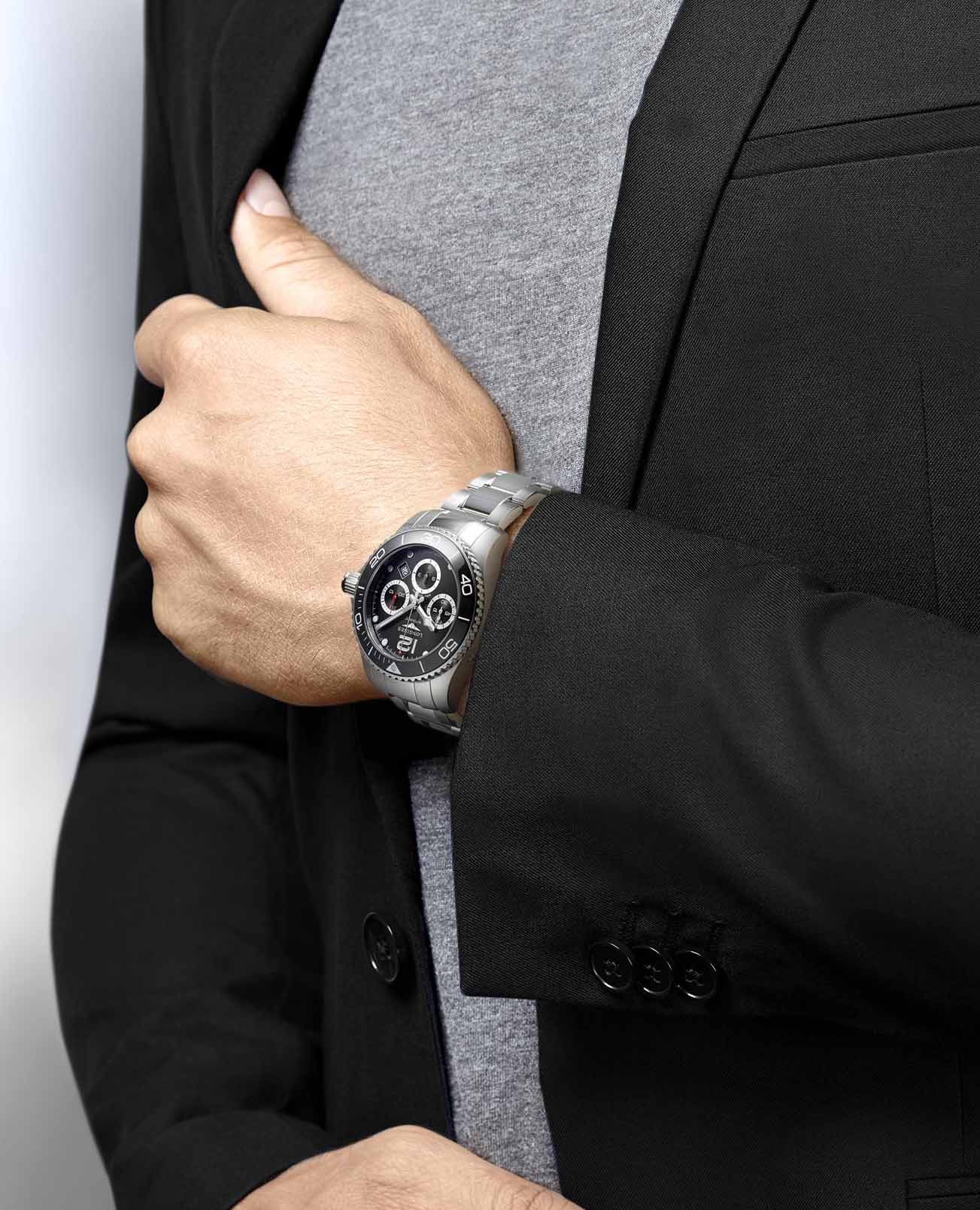 Longines Longines HydroConquest L3.883.4.56.6 механические мужские часы часы крупный план черный циферблата